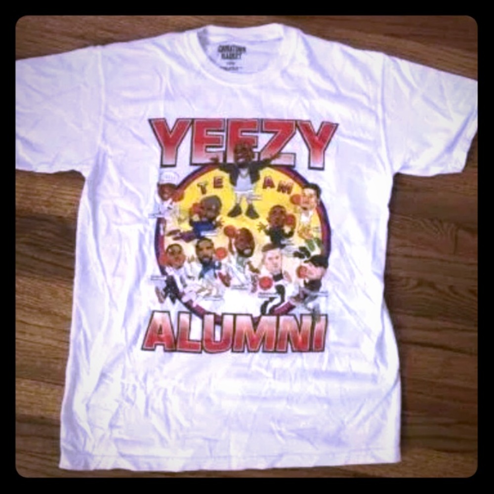 NEW Chinatown Market Yeezy Alumni T-Shirt Large